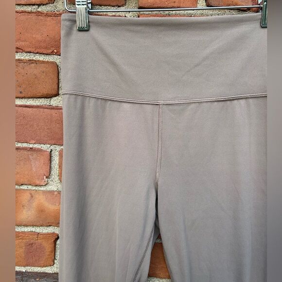 Athleta Tan Ultra High Rise Elation 7/8 Tight Legging - Picture 4 of 10